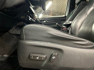 Toyota Hilux Dubbelhytt 2.4 AWD MOMS/Kamera/Drag/D&M-värmare/LEDramp