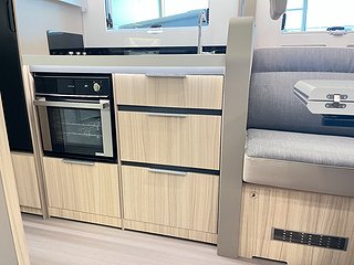 Husbil-halvintegrerad Adria COMPACT SUPREME DL 11 av 23