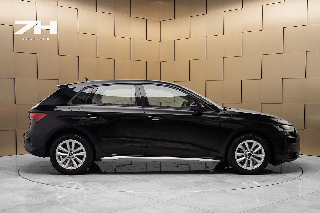 Audi A3 Sportback 35 TFSI / Cockpit Adaptiv-f / CarPlay / MOMS