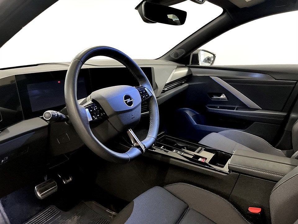 Bild på Opel Astra ST GS 1.2 PT 130hk Aut - 360-KAMERA, CARPLAY