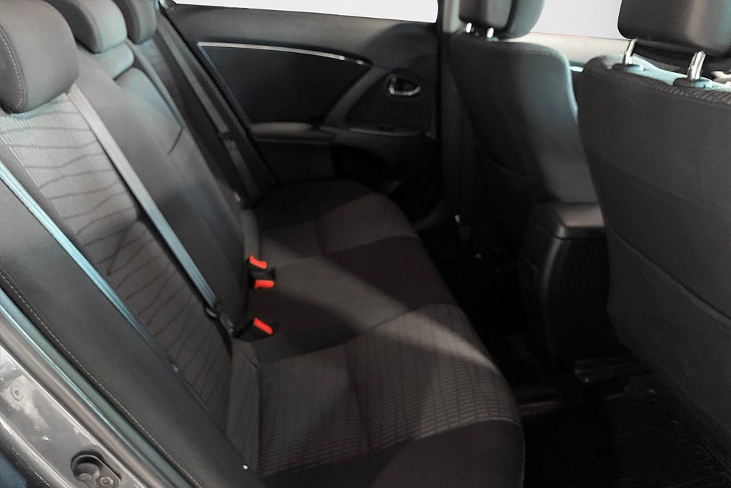 Toyota Avensis 2.0 Multidrive S Business | Drag | Kamera | Navi 2010