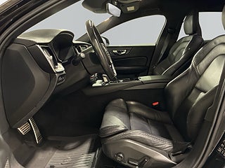 Volvo V60 Recharge T6 AWD Aut R-Design Drag Kamera Navi Skinn Psens S&V