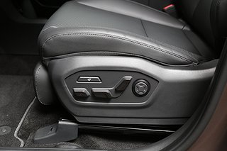 SUV Hyundai Santa Fe 17 av 26