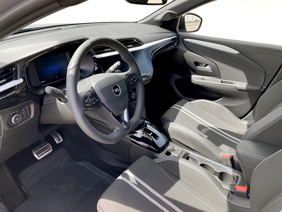 Bild på Opel Corsa GS 1.2 PT 100hk Aut BACKSENSORER
