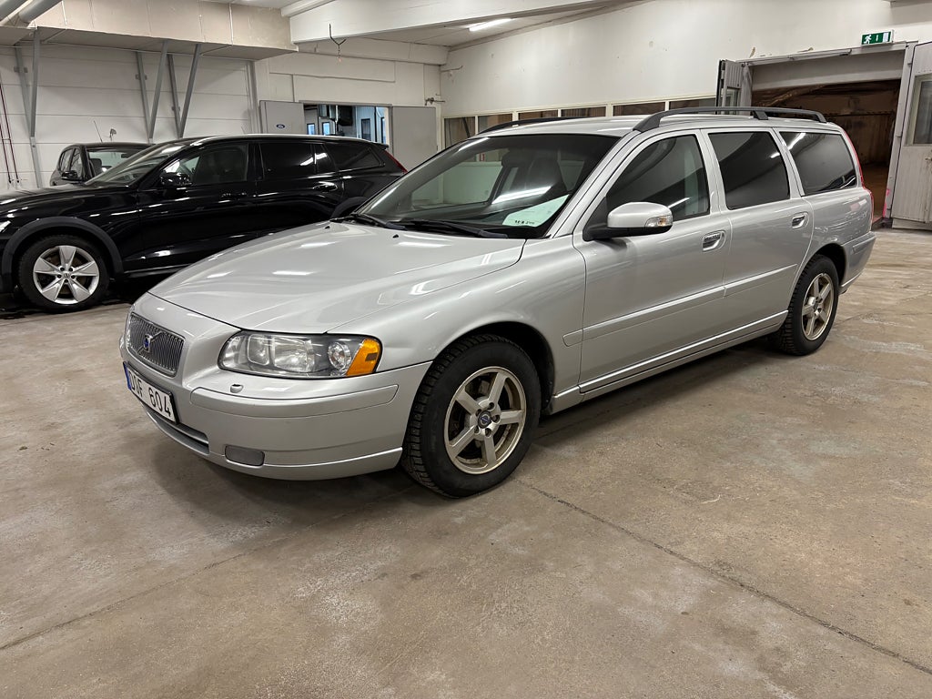 Volvo V70 2.4 Classic, mellan dags rea OBS Priset 
