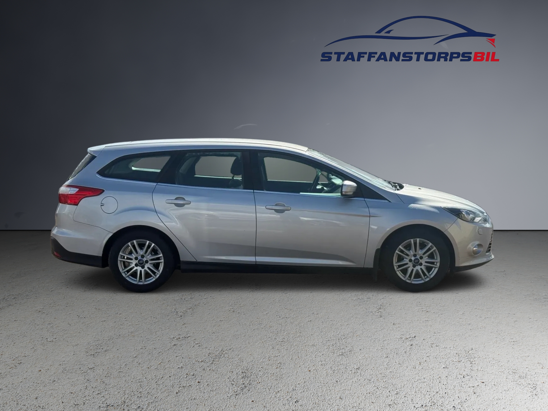 Ford Focus Kombi 1.0 EcoBoost Titanium 2013, photo 4/58