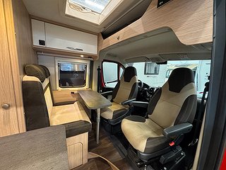 Husbil-halvintegrerad Pössl Roadcar R540 2 av 18