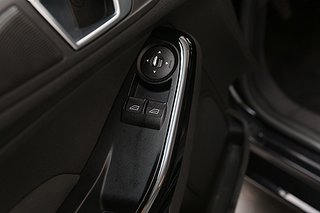 Halvkombi Ford Fiesta 10 av 22