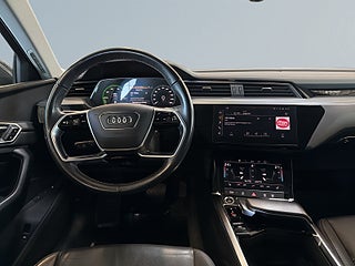 Audi q8-e-tron Q8 50 e-tron quattroS&V-Hjul/Kam/Drag/Skinn/Navi/MOMS – bild 8