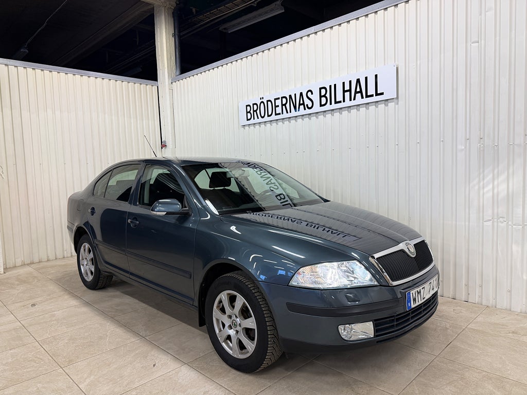 Skoda Octavia 1.6 MPI TipTronic 102hk/ Kamrembytt/ Nyservad