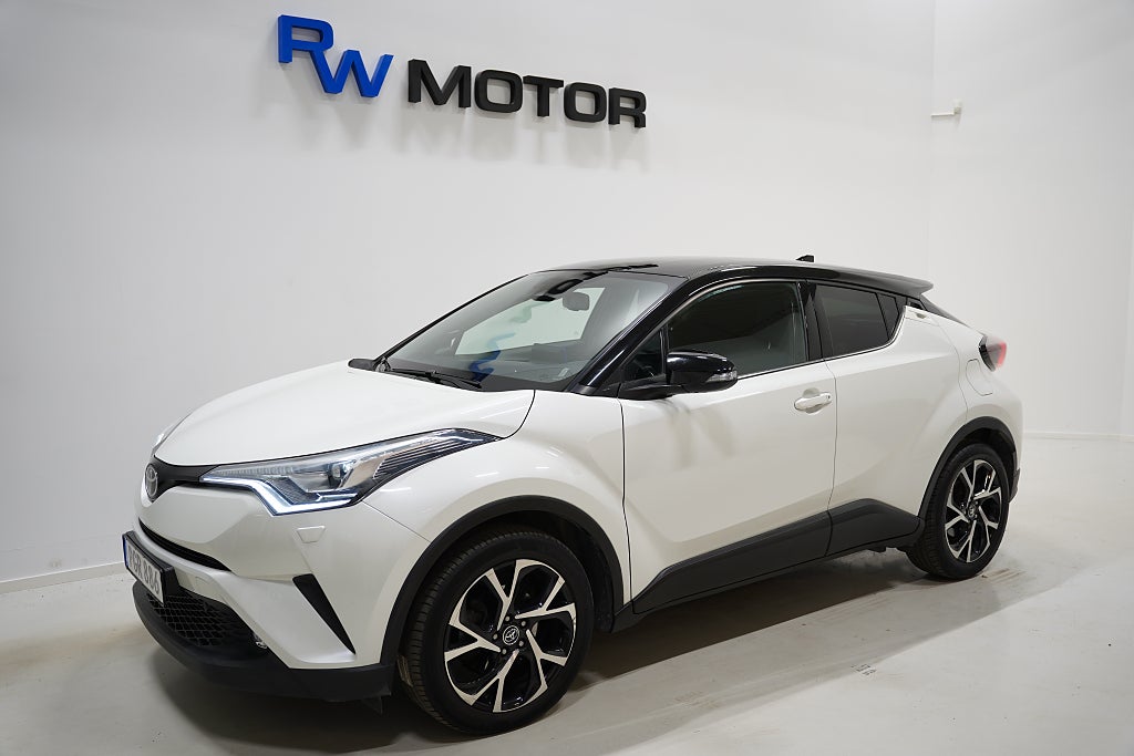 Toyota C-HR 1.2 Turbo AWD 116hk Style JBL Dragkrok Backkamera Rattvärme