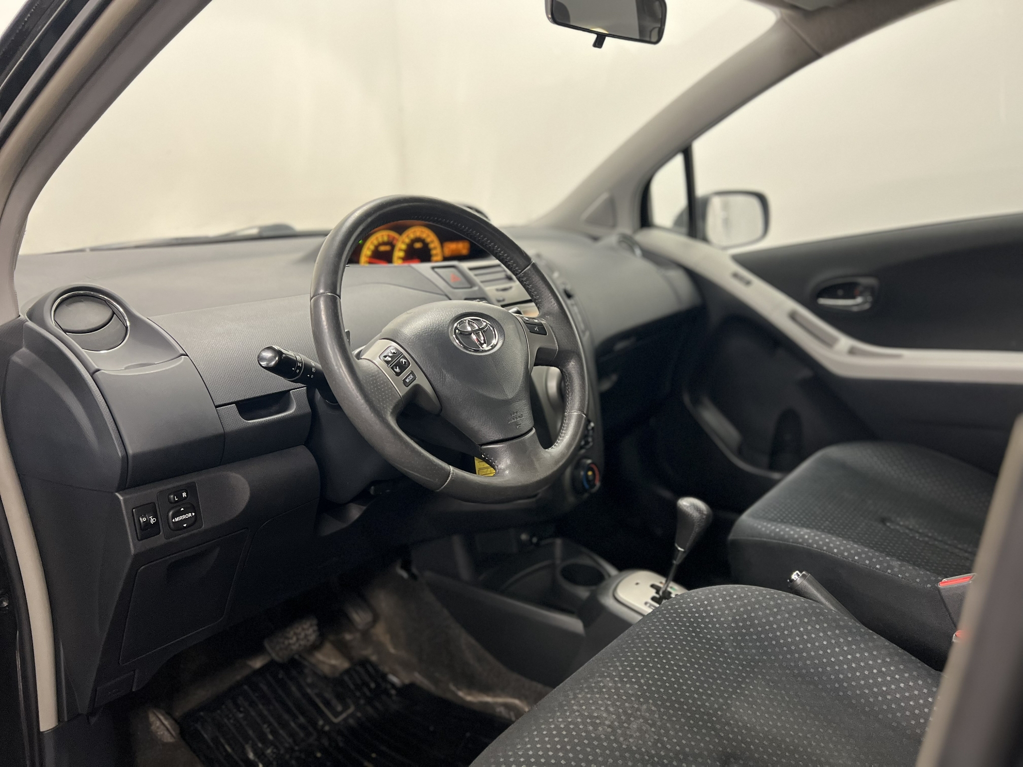 Toyota Yaris 2010, bild 6/44
