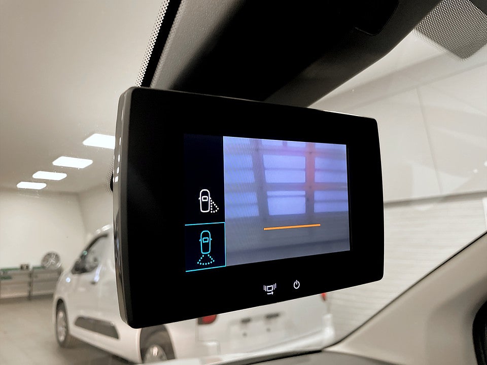 Bild på Peugeot Partner PRO+ 1.5 BHDi 100hk L1 DRAG VÄRMARE B-KAMERA