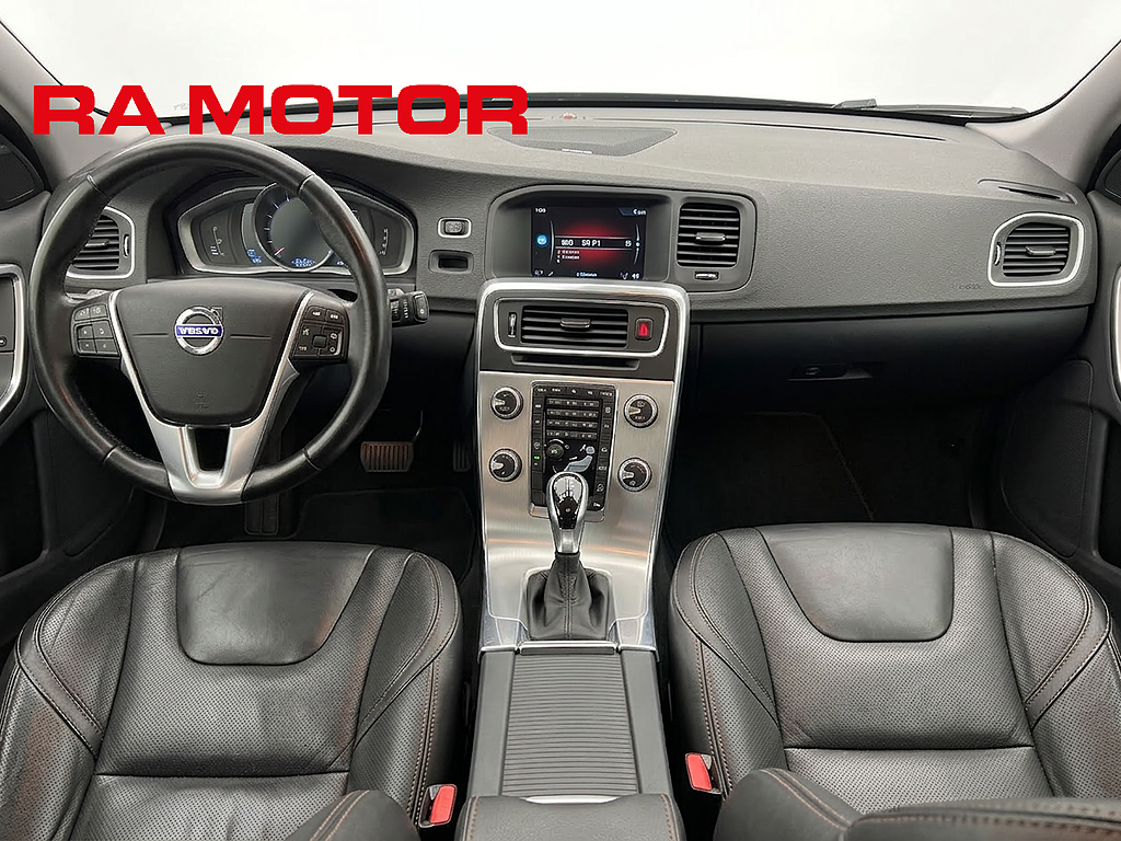 Volvo S60 Cross Country D4 190hk AWD Summum | Skinn | Värmare | Drag | 2016