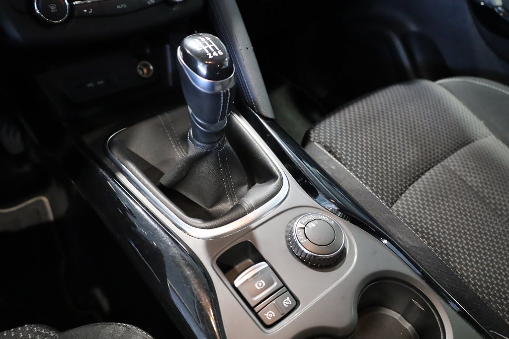 Renault Kadjar 1,6 dCi 130hk LIMITED 4x4 Motorv P-Värmare