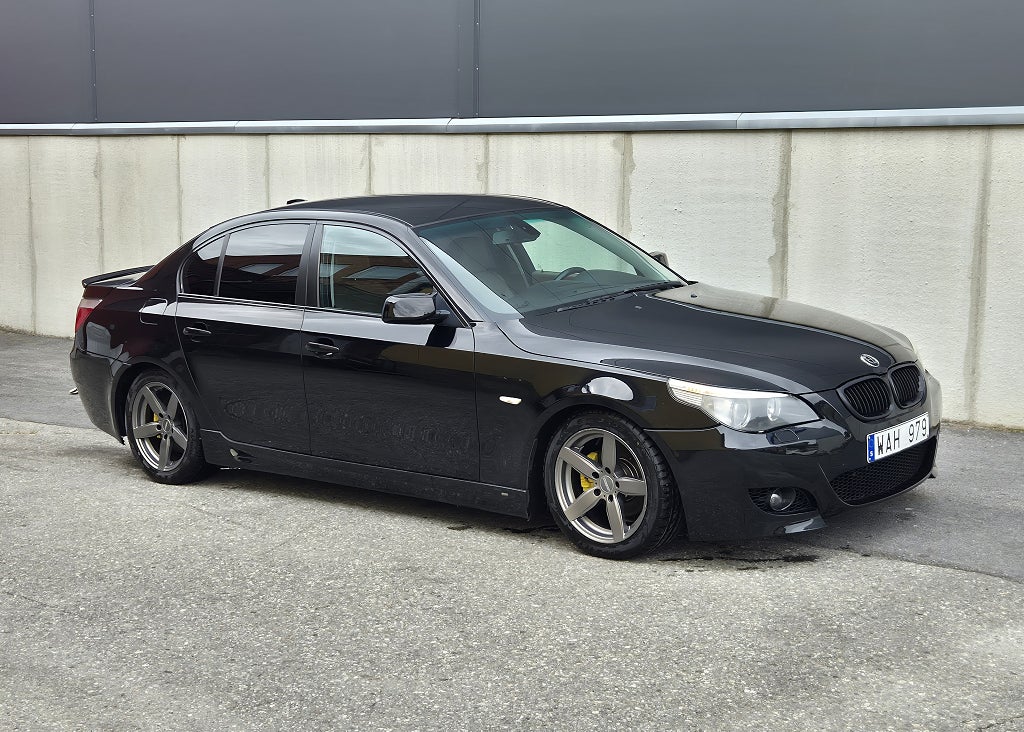 BMW 525 i Sedan Euro 4 skinn