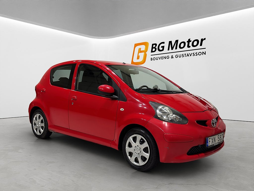 Toyota Aygo 5-dörrar 1.0 VVT-i 68HK M-värmare/låg-driftkostnad/Aux
