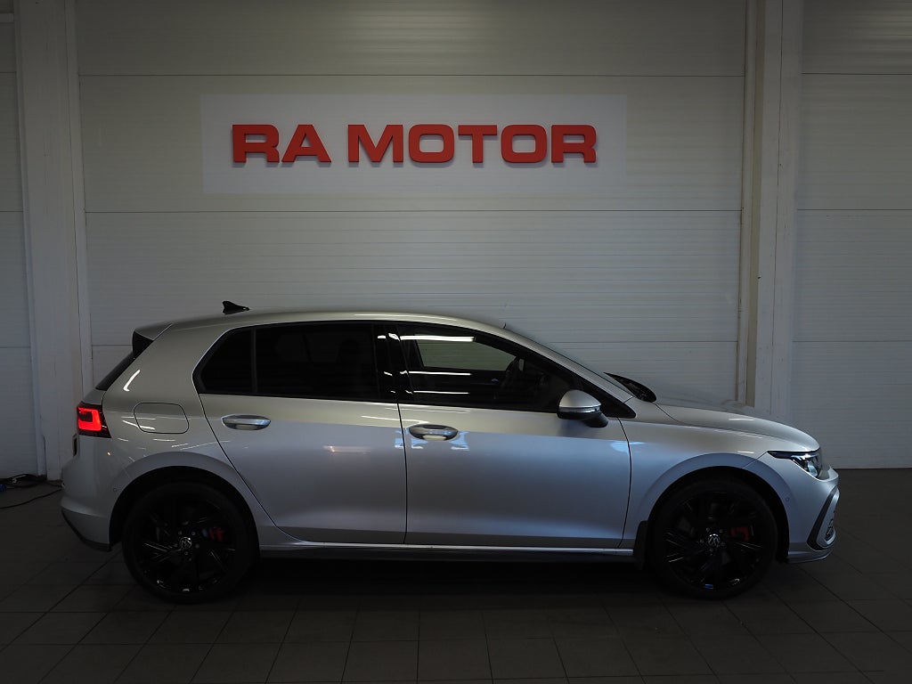 Volkswagen Golf GTE 1.4 TSI Plug-in 245hk Drag P-Värm Kamera Navi IQ 2023