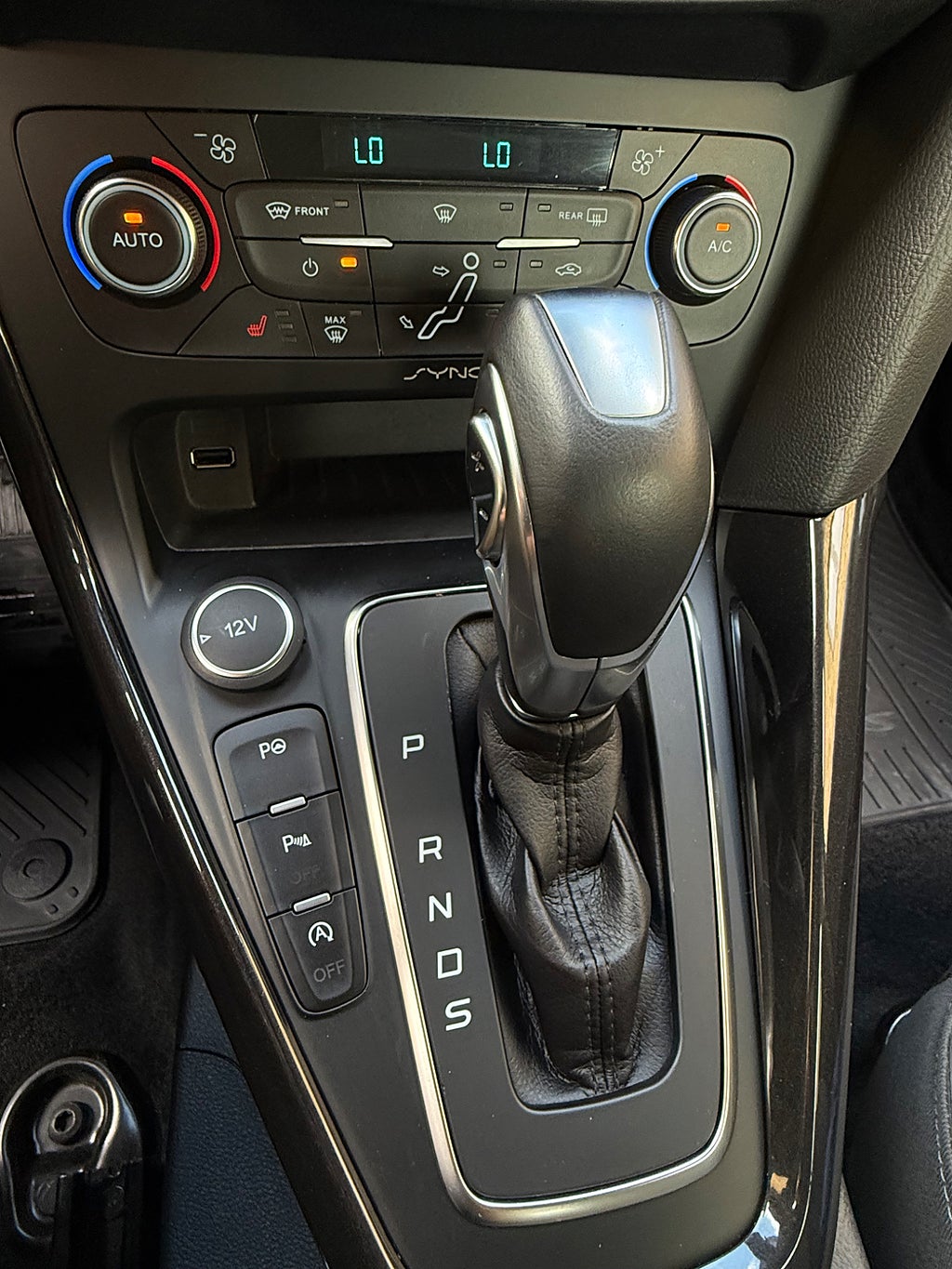 Ford Focus Kombi 1.5 EcoBoost Automat Titanium 2900 Mil 1 Ägare - miniatyr 19