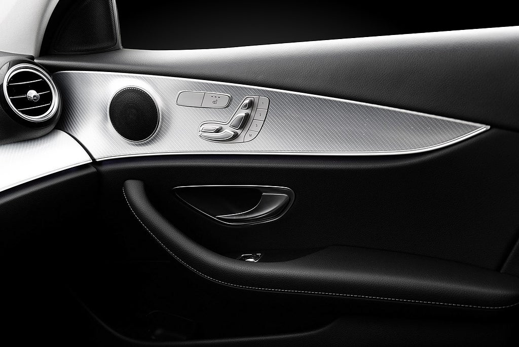 Mercedes-Benz E300 de 2019 - miniatyr 14
