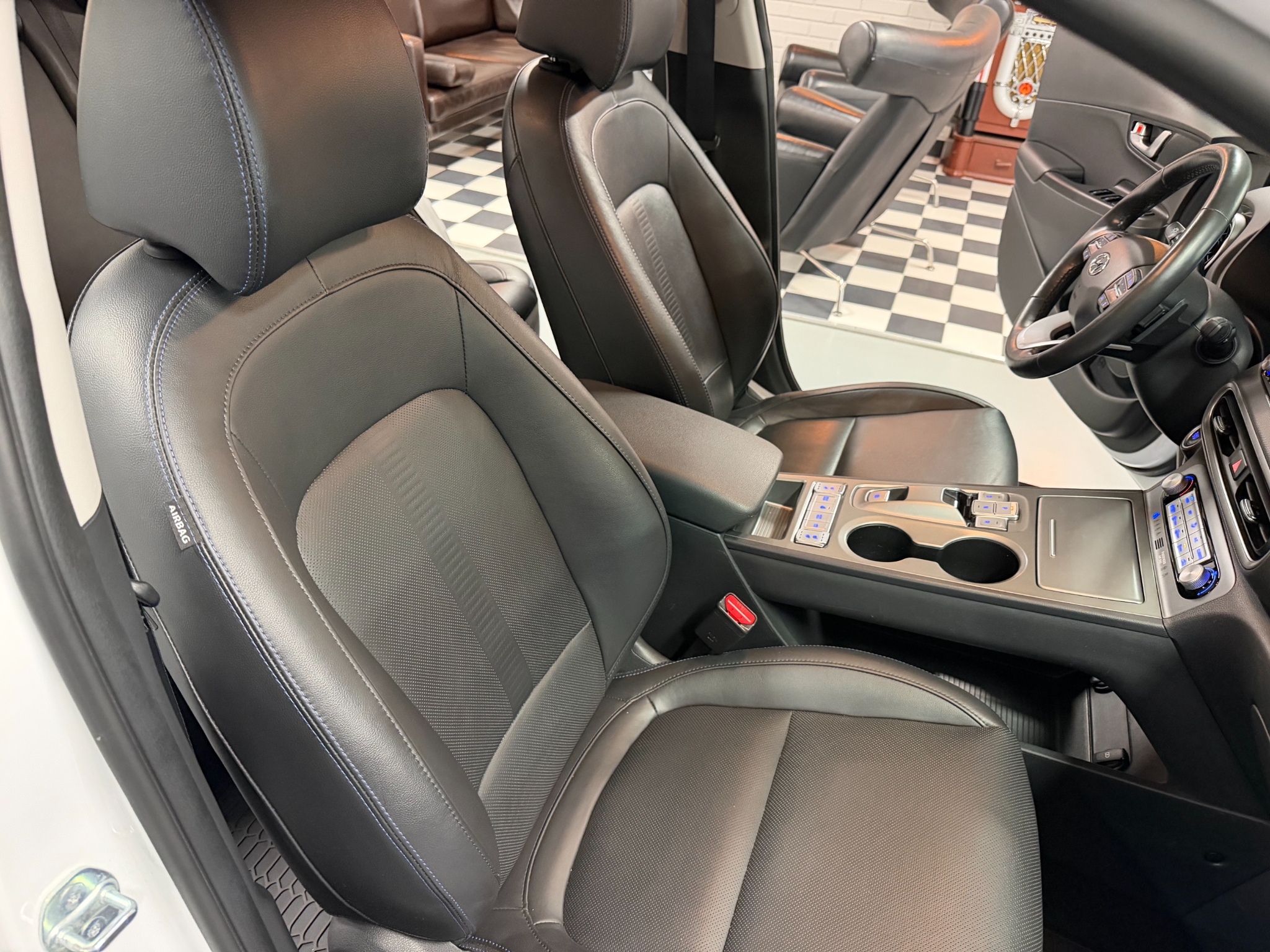 Hyundai Kona Elektro 64 kWh Advanced 2023, bild 7/10