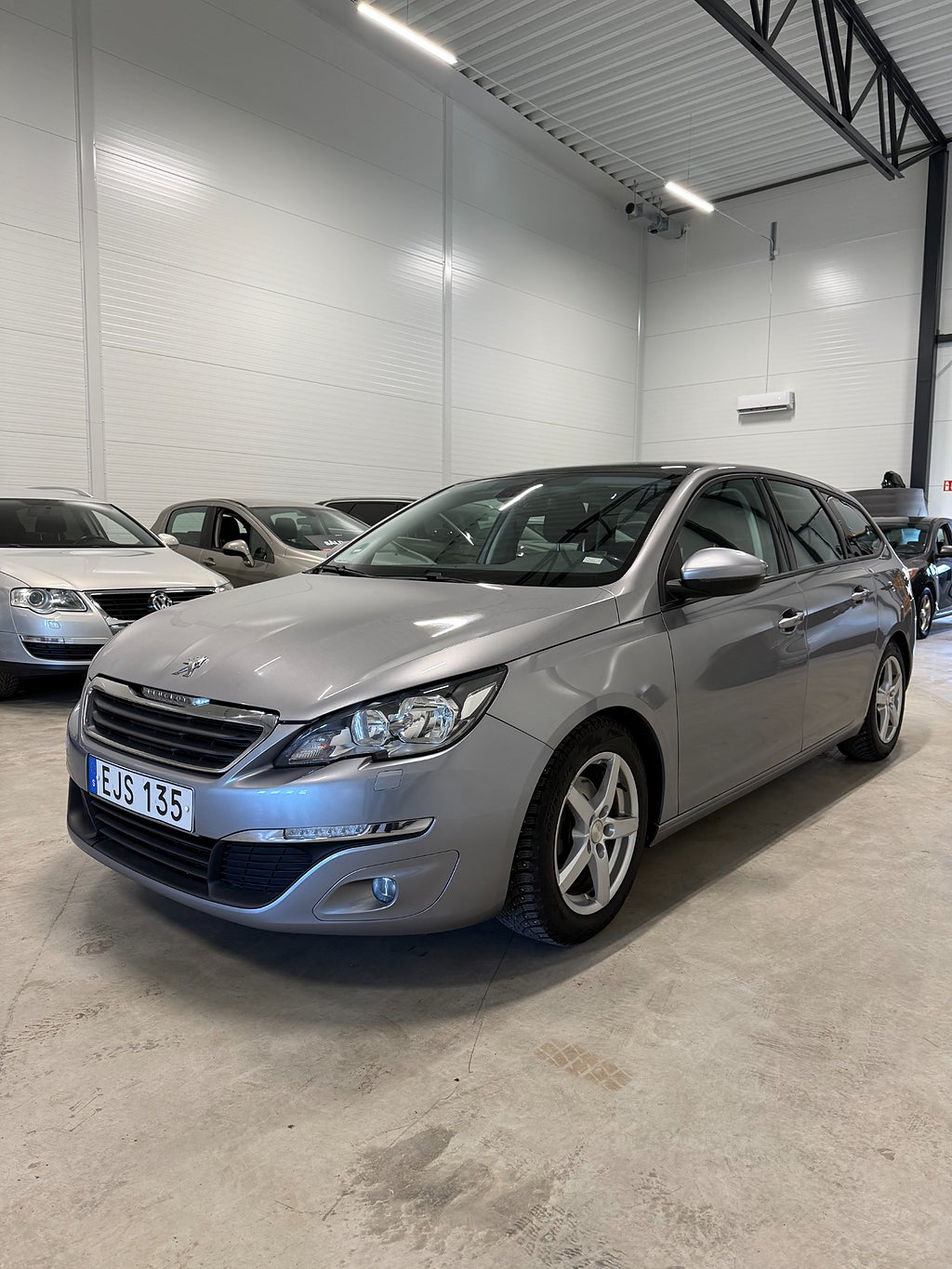 Peugeot 308 SW 1.2 PureTech Panorama/drag/SoV/Navi/Kamrem bytt