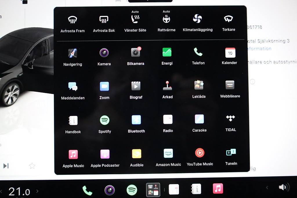 Tesla Model Y Standard Range RWD Navi Kamera Leasbar Drag Pano 2023