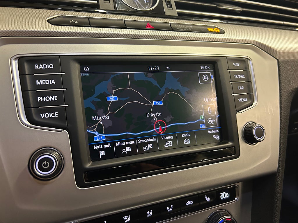 Volkswagen Passat SC 2.0 TDI 4Motion D-Värm Navi Drag P-Sen 2017