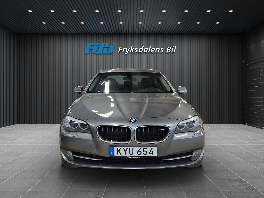 BMW 520d 2011 - miniatyr 12