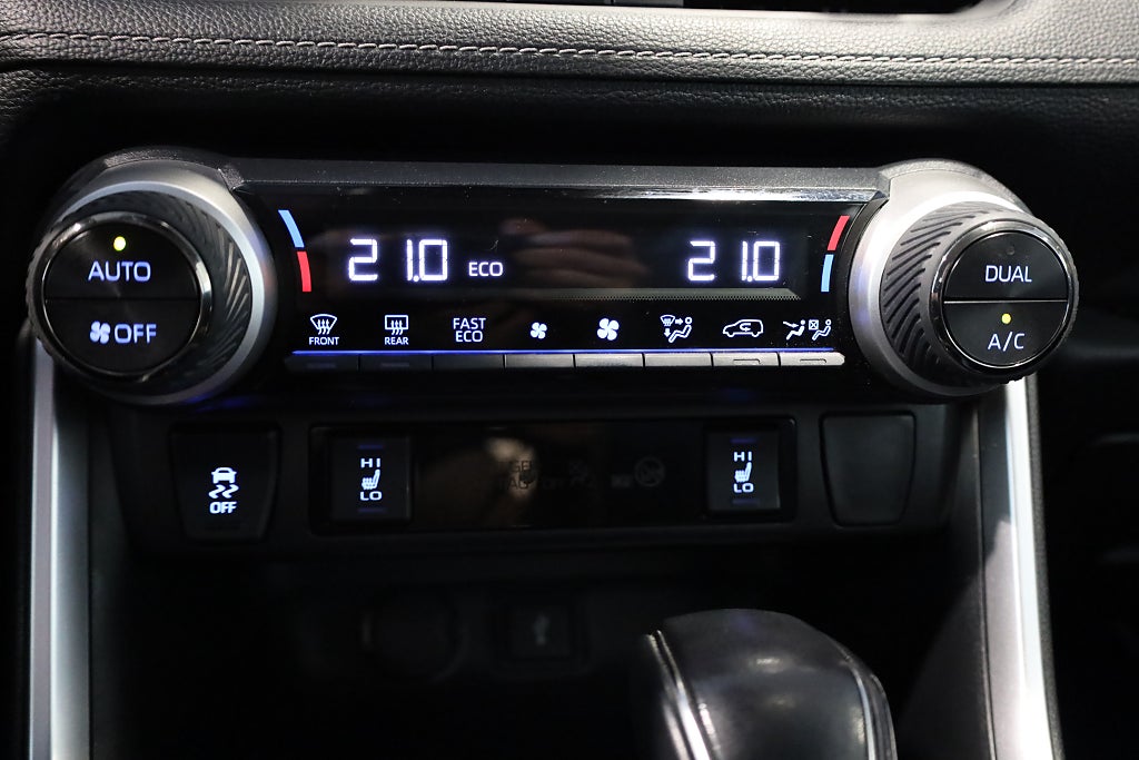 Toyota RAV4 Hybrid AWD-i E-CVT Active Kamera Rattvärme Keyless 2021