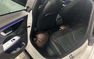 Sedan Mercedes-Benz EQE 5 av 12