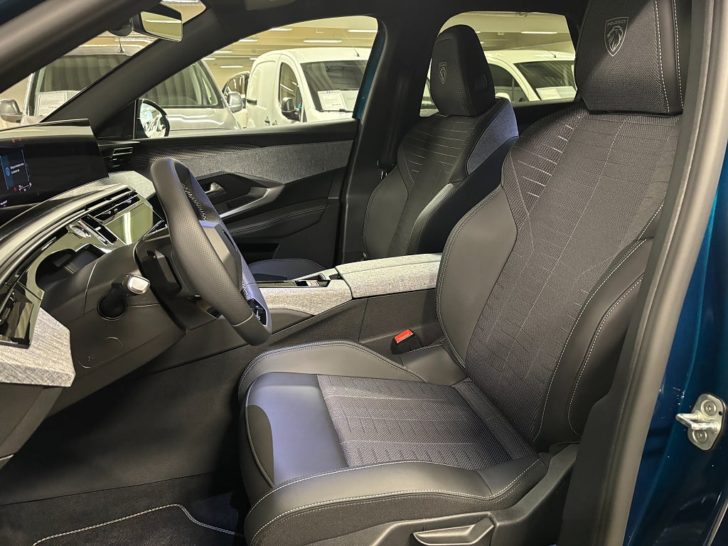 Bild på Peugeot 3008 GT HYBRID 136hk e-DSC 