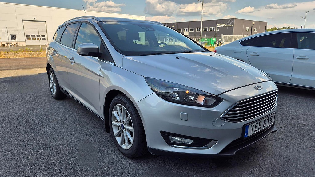 Ford Focus Kombi 1.0 EcoBoost SelectShift Titanium EU6 125 hk