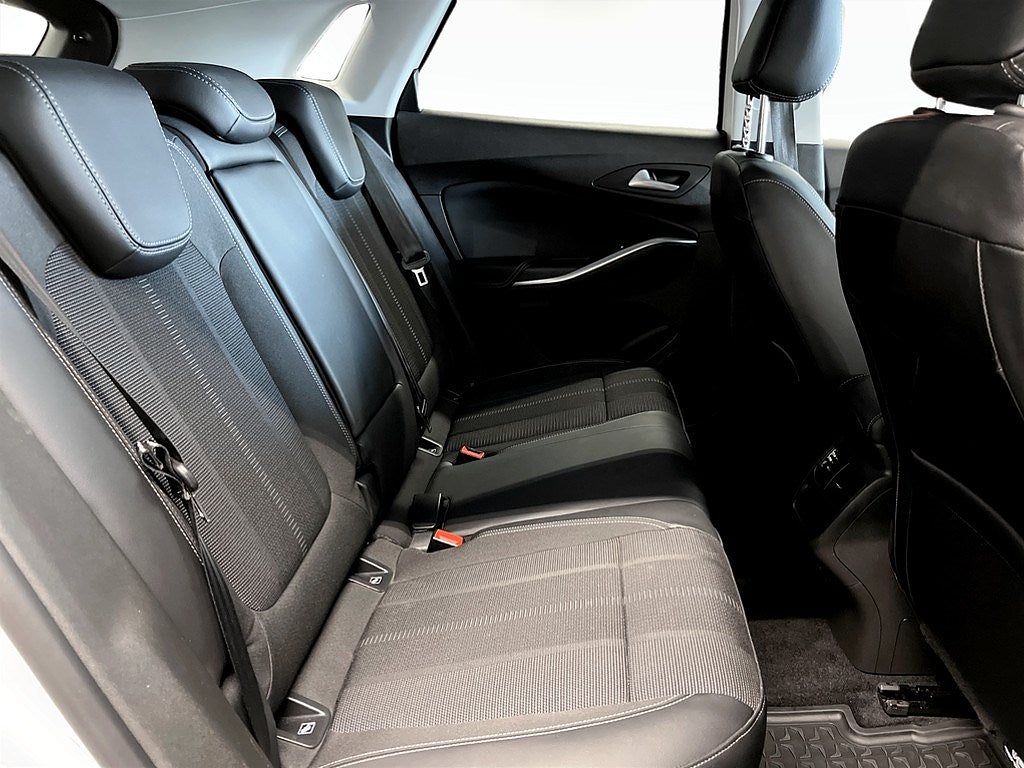 Bild på Opel Grandland GS 1.2 PT 130hk Aut - B-KAMERA, CARPLAY