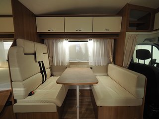 Husbil-halvintegrerad Rimor Dynamic Xgo 22p Adr97f3 | 7 av 15