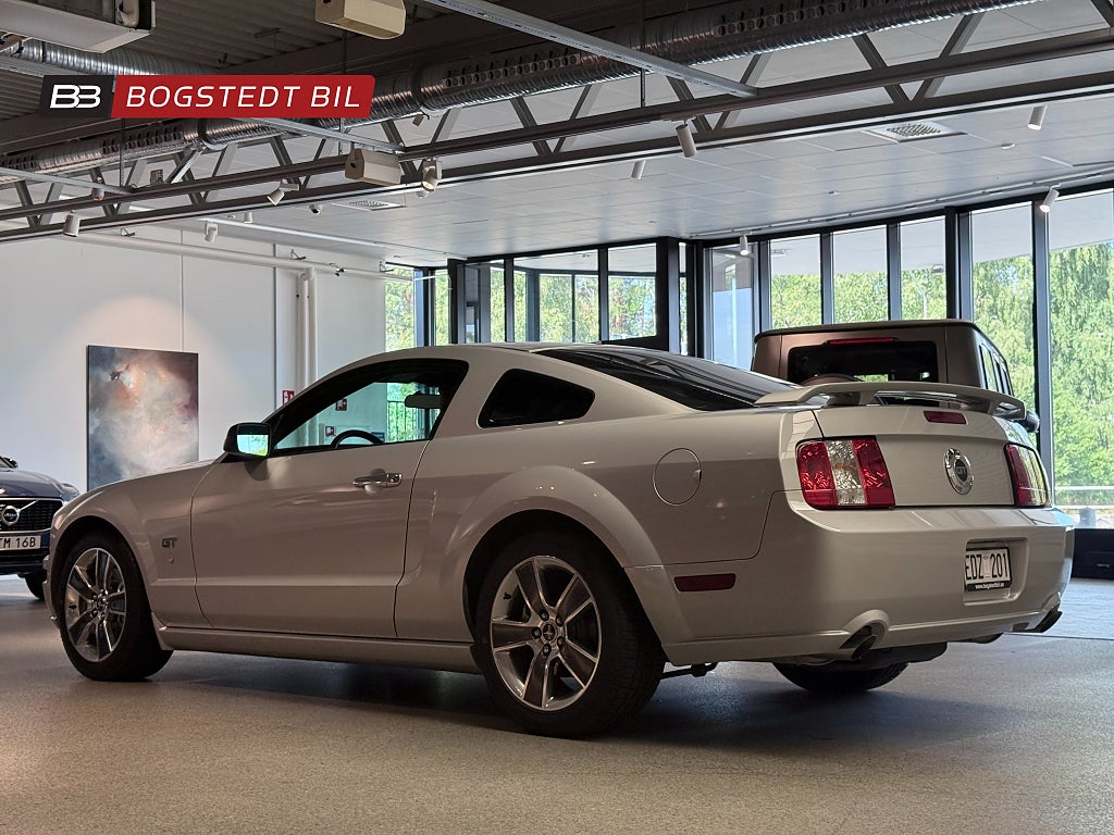 Ford Mustang GT V8 304hk | Mycket fint skick