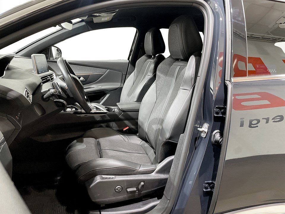 Bild på Peugeot 3008 GT Hybrid4 PHEV 300hk Aut 4WD - CARPLAY, NAV