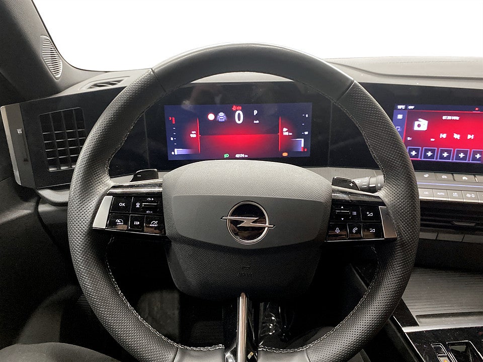 Bild på Opel Astra ST GS 1.2 PT 130hk Aut - B-KAMERA, CARPLAY