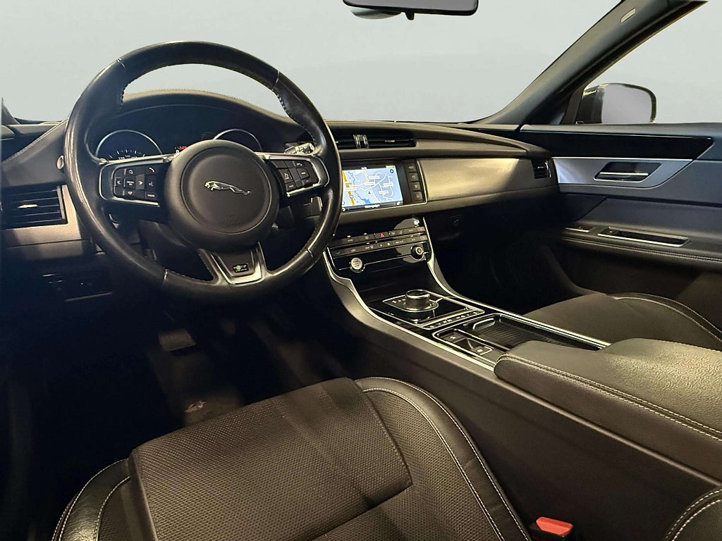 Jaguar XF 20d Sportbrake R-Sport Värmare 1 Ägare - miniatyr 13