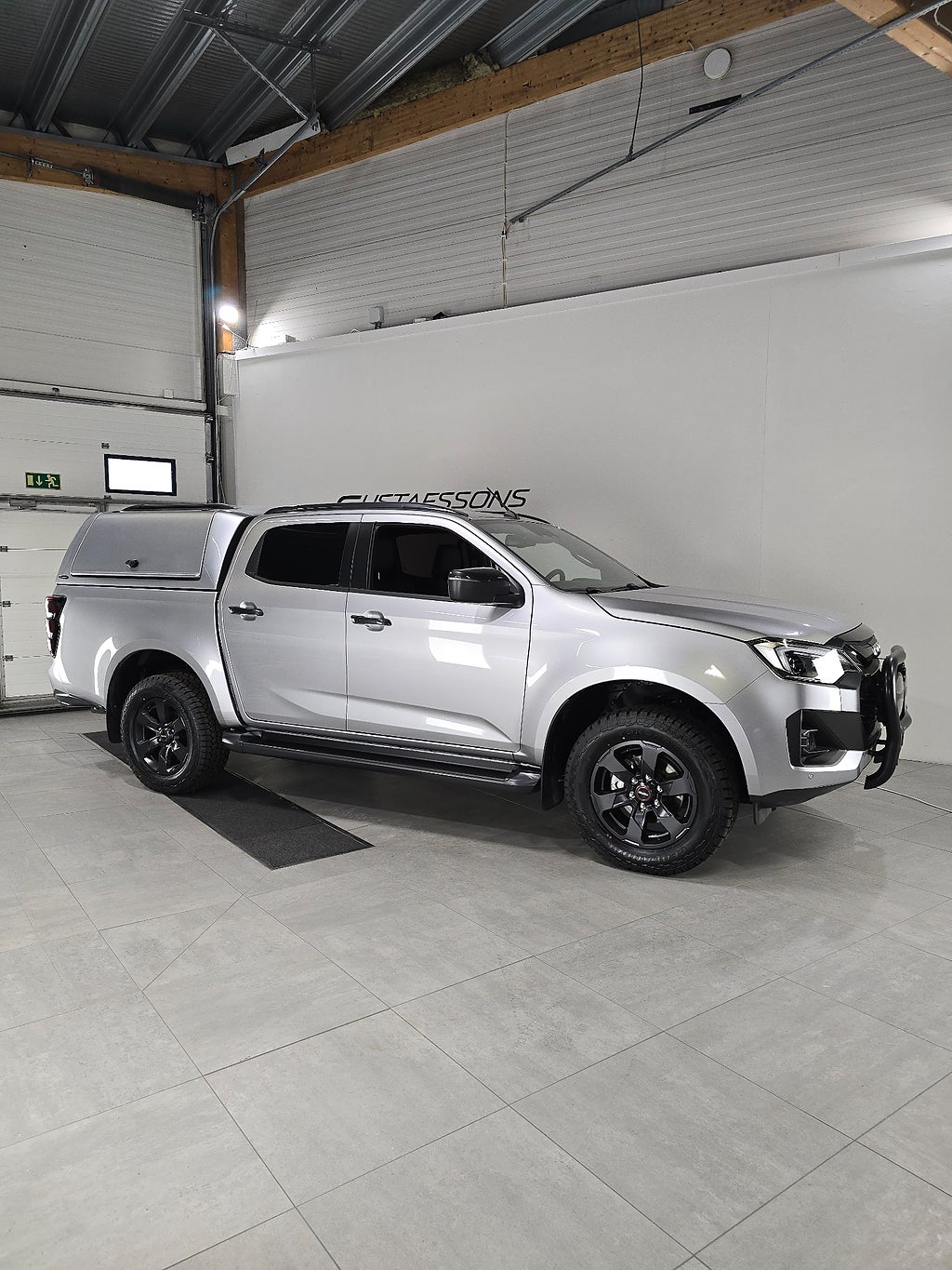 Isuzu D-Max XRX Crew Cab 1.9 CNG 4WD Work-Pack D-värm Drag