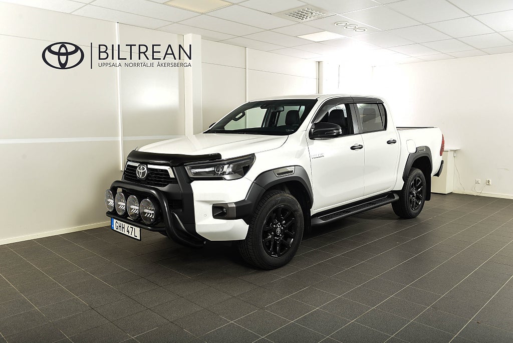 Toyota Hilux D-Cab 2.8 MHEV 4WD Invincible JBL Skinn Flaklock 