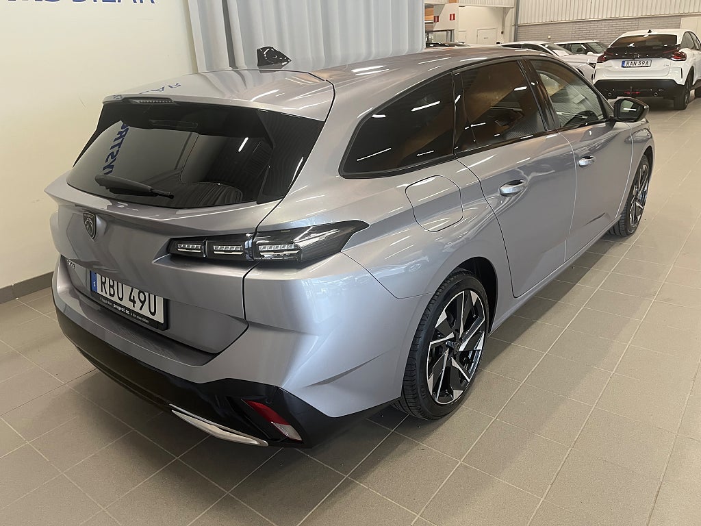 Peugeot 308 sw Hybrid 145 AUT Sportswagon thumbnail