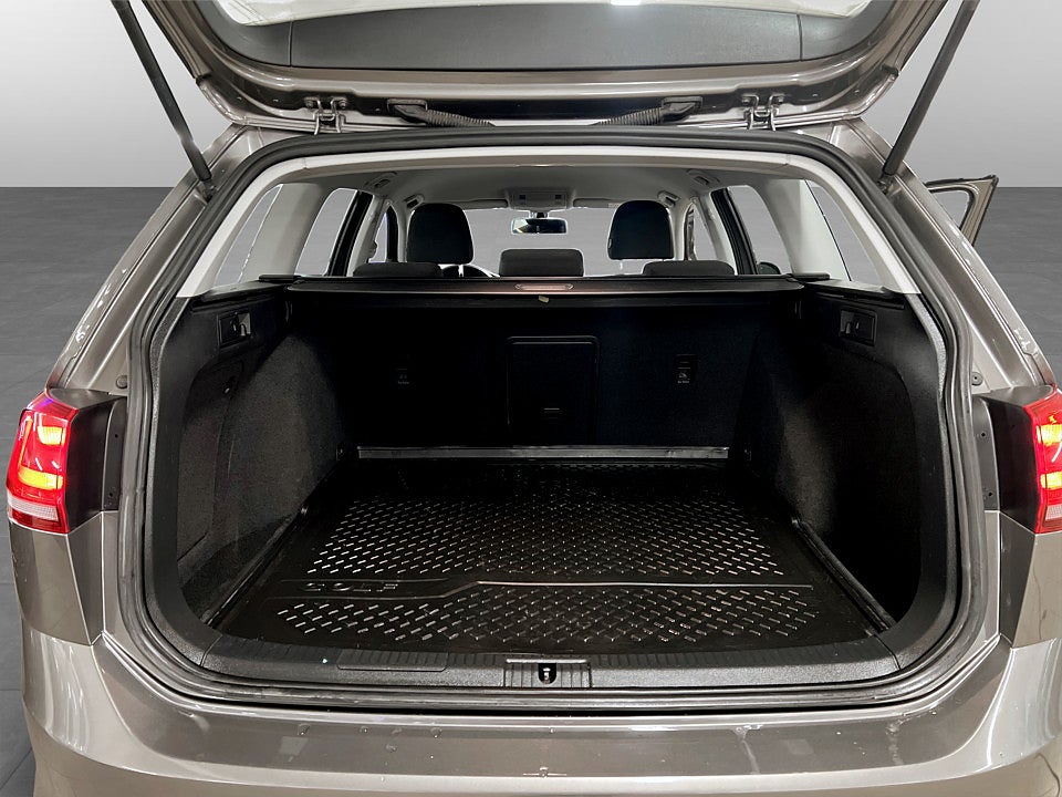 Bild på Volkswagen Golf Sportscombi Masters 1.6 TDI 4Motion 105hk DRAG B-KAMERA