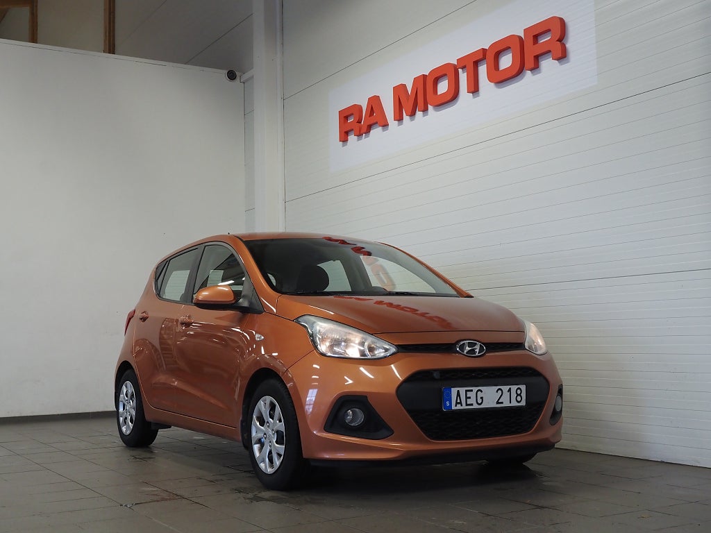 Hyundai i10 1.0 ComfortPlus 67hk Motorvärmare P-Sensorer Rattvärme 2014