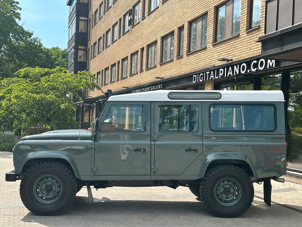 Land Rover Defender 2.2 110 A/C | SNORKEL | SKICK | 7-SITS