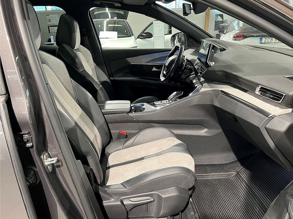 Bild på Peugeot 3008 GT Hybrid4 300hk Aut 4WD - PANO, NAVI, CARPLAY