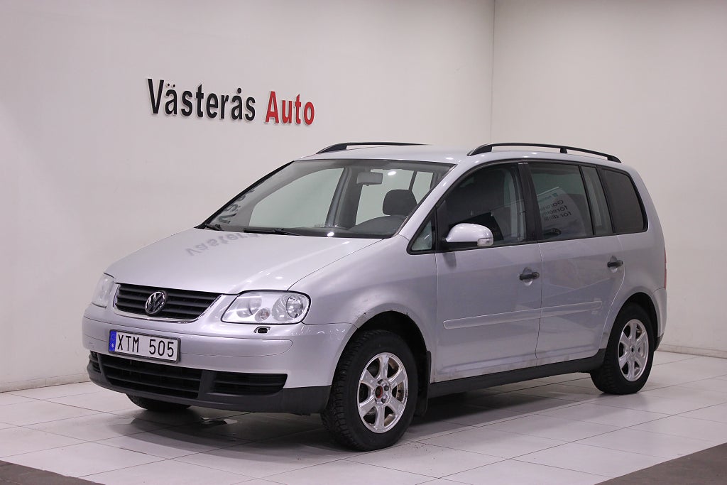 Volkswagen Touran 5-sätes 1.6 Ny Besikt Ny servic Drag Conceptline 102hk Euro 4