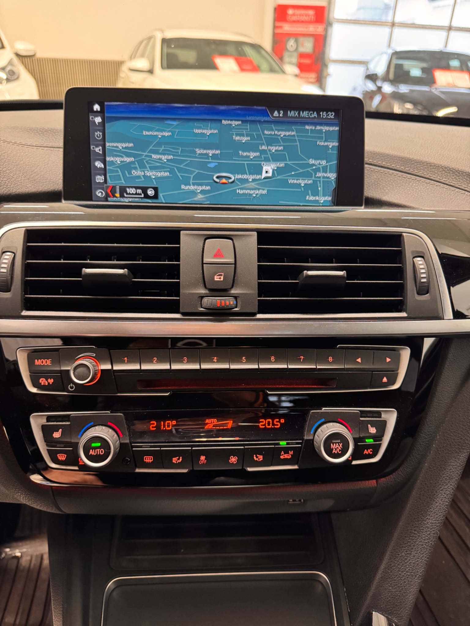 BMW 320 2019, bild 4/48