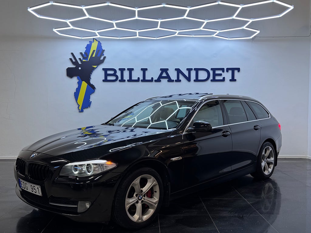BMW 530 d xDrive Touring Steptronic-Panorama-Drag-0%Ränta-Euro 5