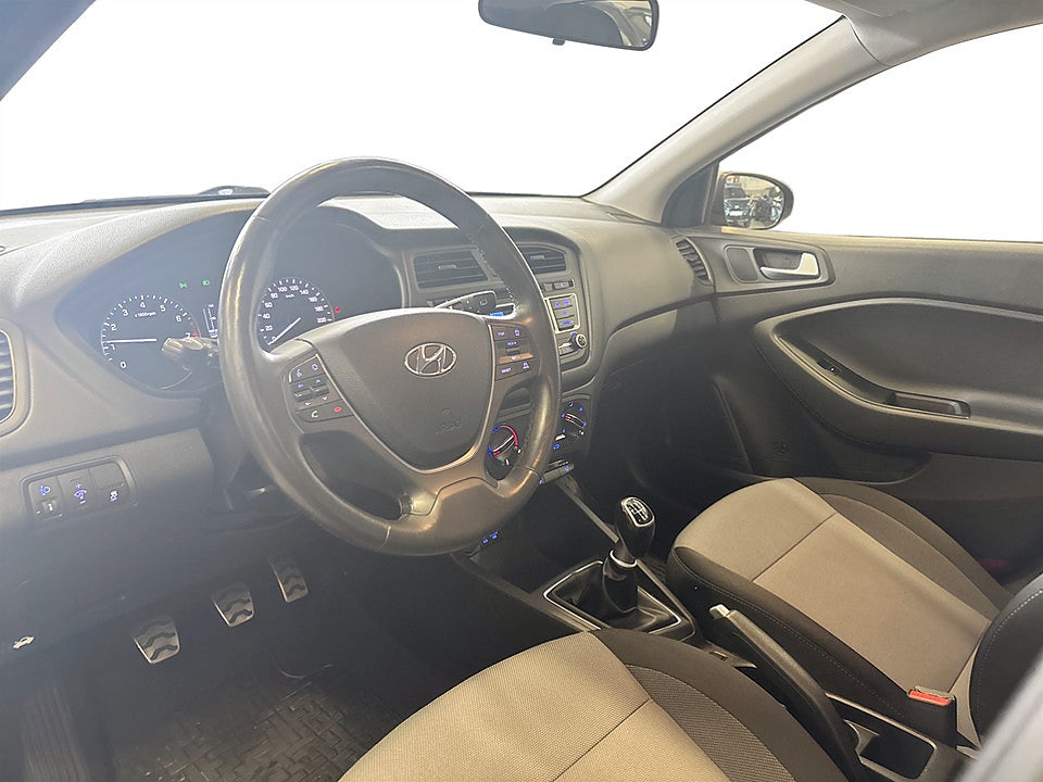 Bild på Hyundai i20 Active 1.0 T-GDI Blue 100hk RATTVÄRME